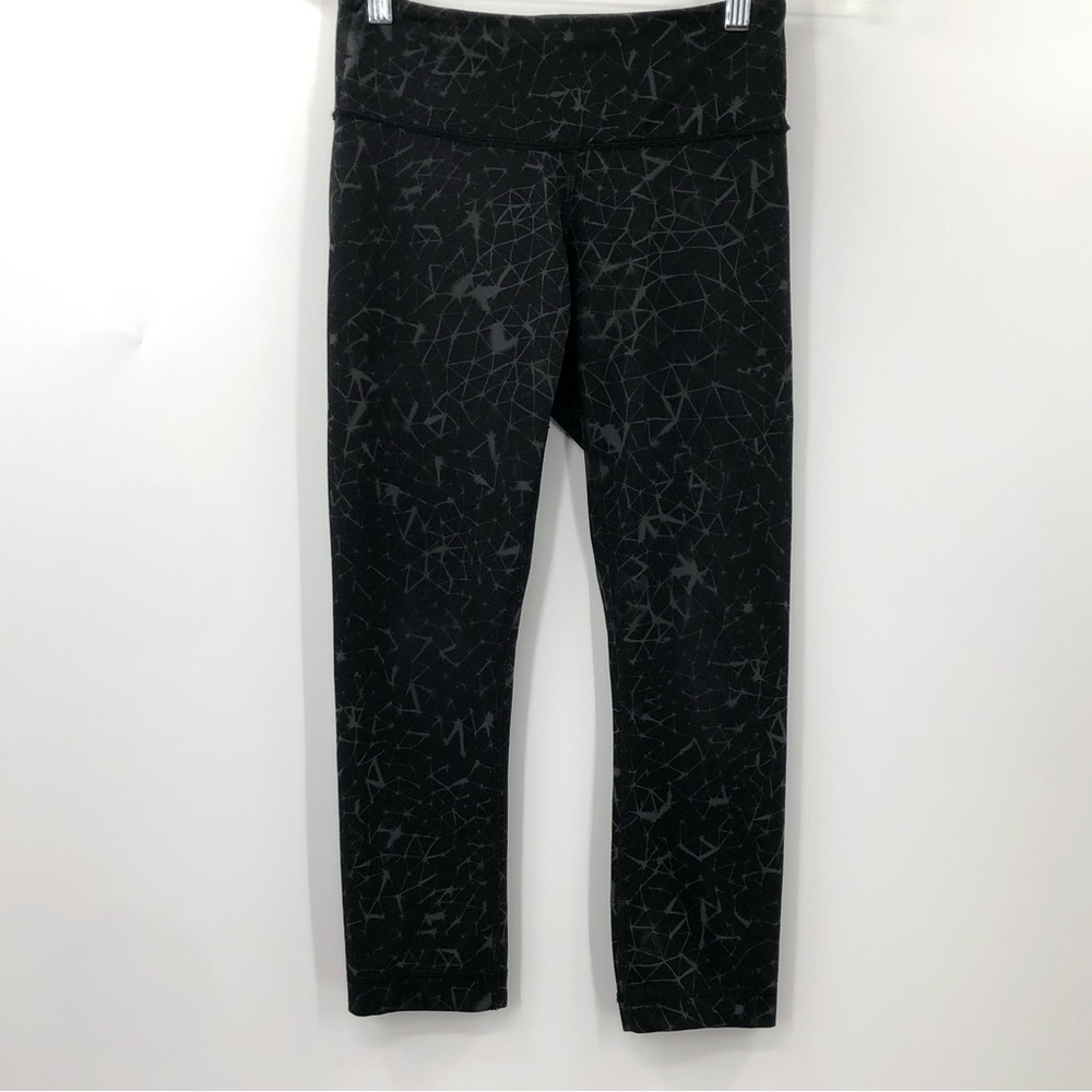 Lululemon celestial print slightly cropped leggings